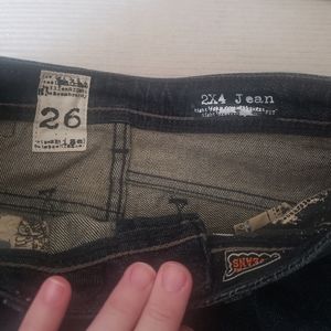 2x4 Skinny Fit Jeans